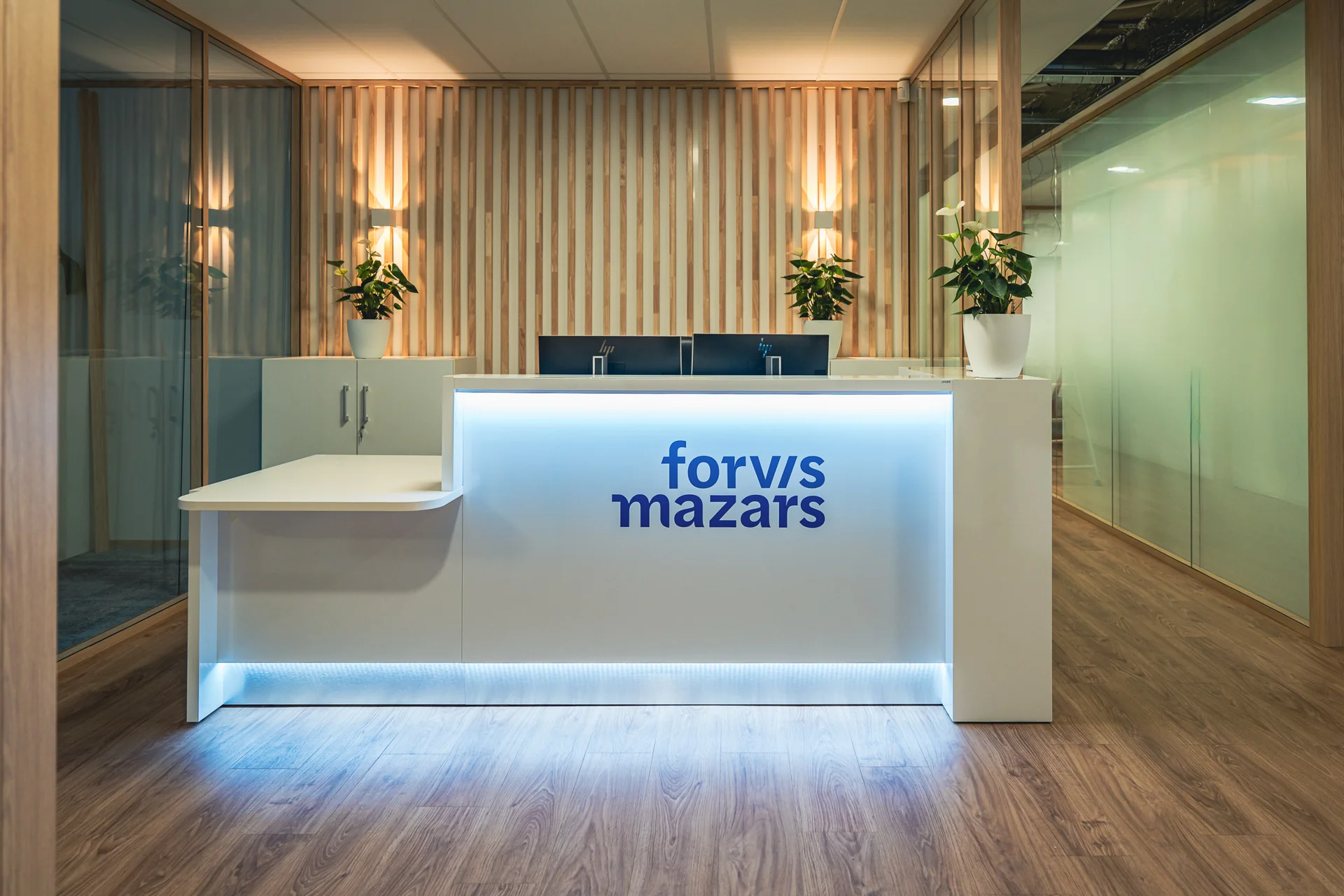 Recepci&oacute;n Forvis Mazars, fotografiada para A4 Am&eacute;nagement