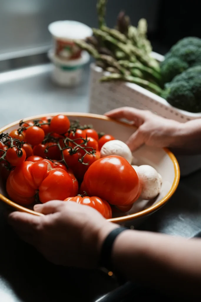 Tomates et légumes préparés en cuisine, La Maison d’Anna