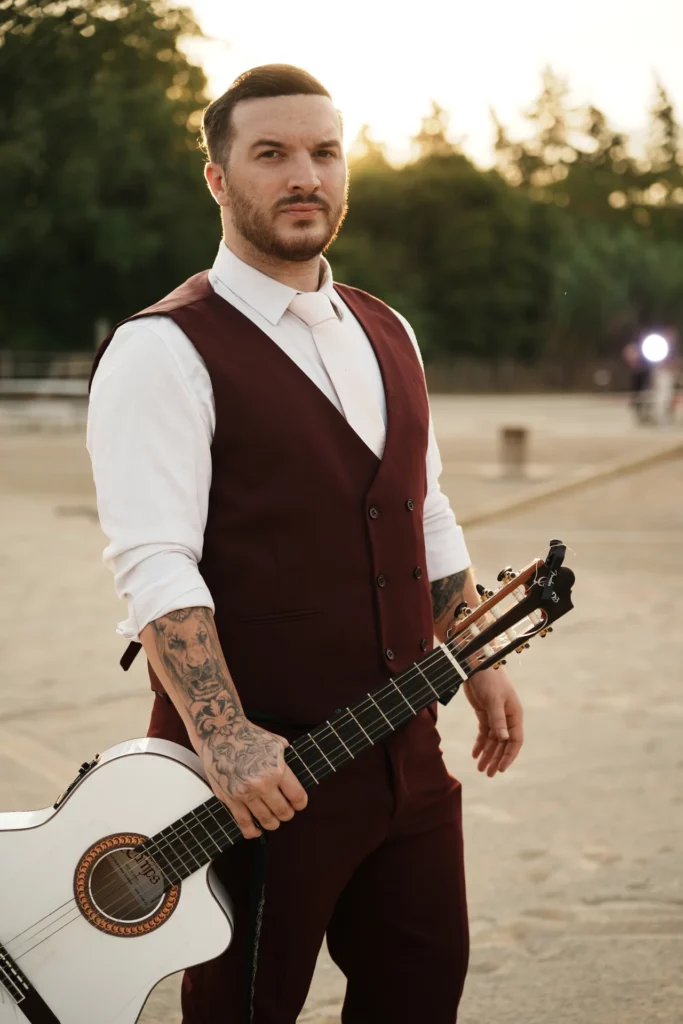 Retrato de un m&uacute;sico con su instrumento, Astranova