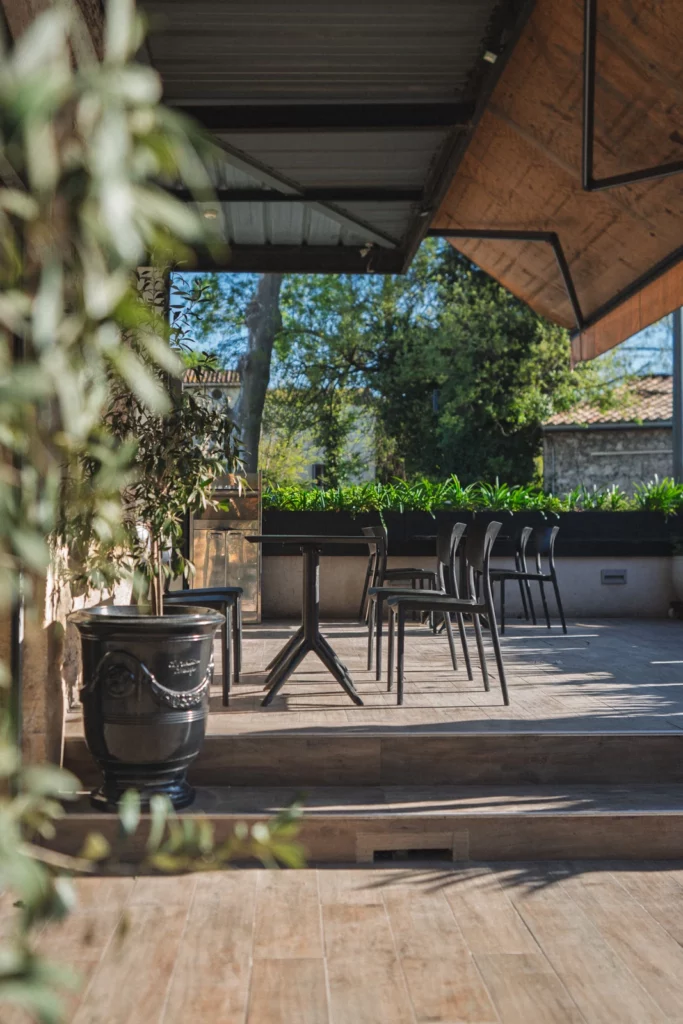 La terraza de la panader&iacute;a Claudette