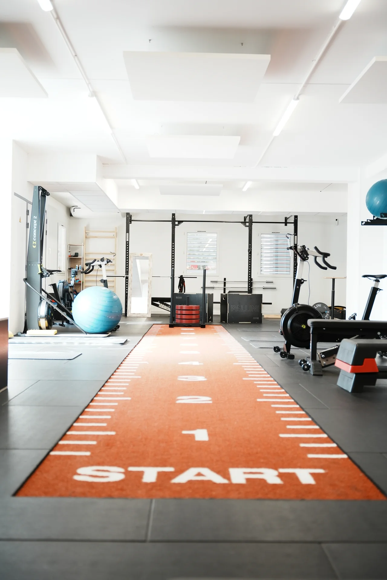 Track and rehabilitation equipment at Institut du Mouvement
