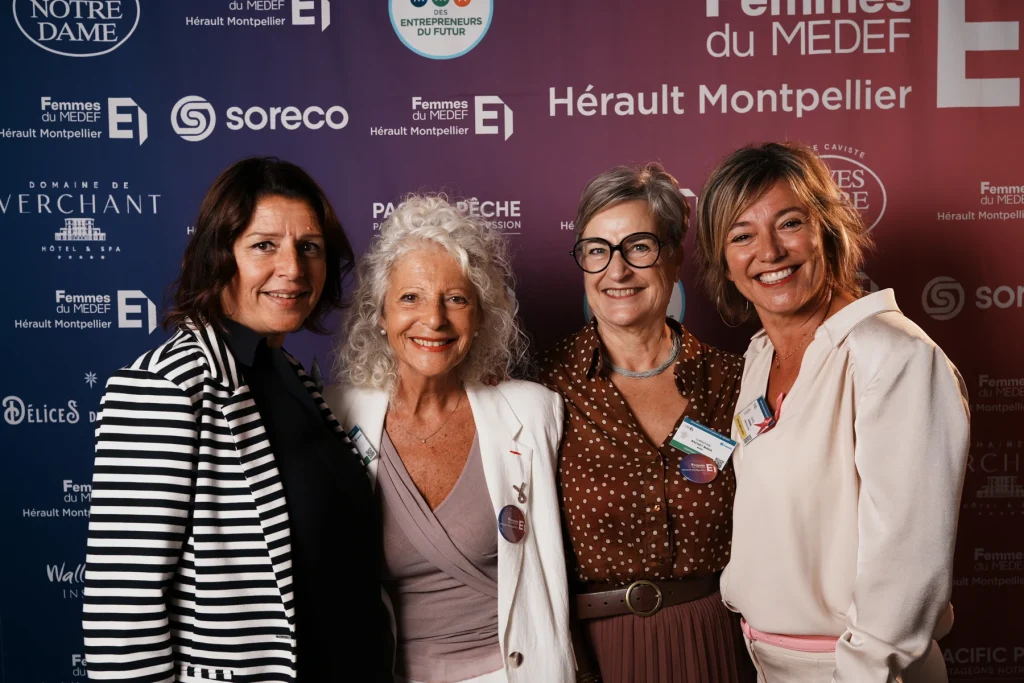 Participantes réunies au photocall, Femmes du Medef à Verchant