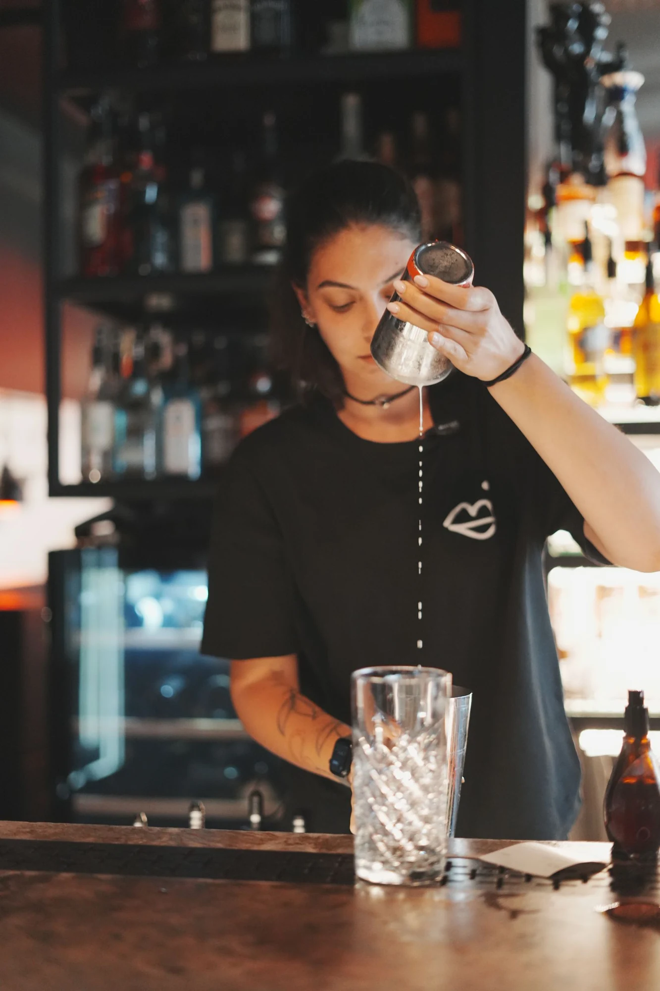 A prepara&ccedil;&atilde;o do cocktail &mdash; Muchacha