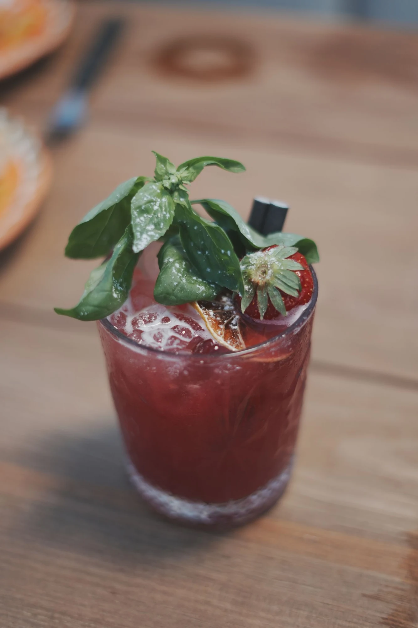 Cocktail rouge, fraise et basilic — La Terrazza