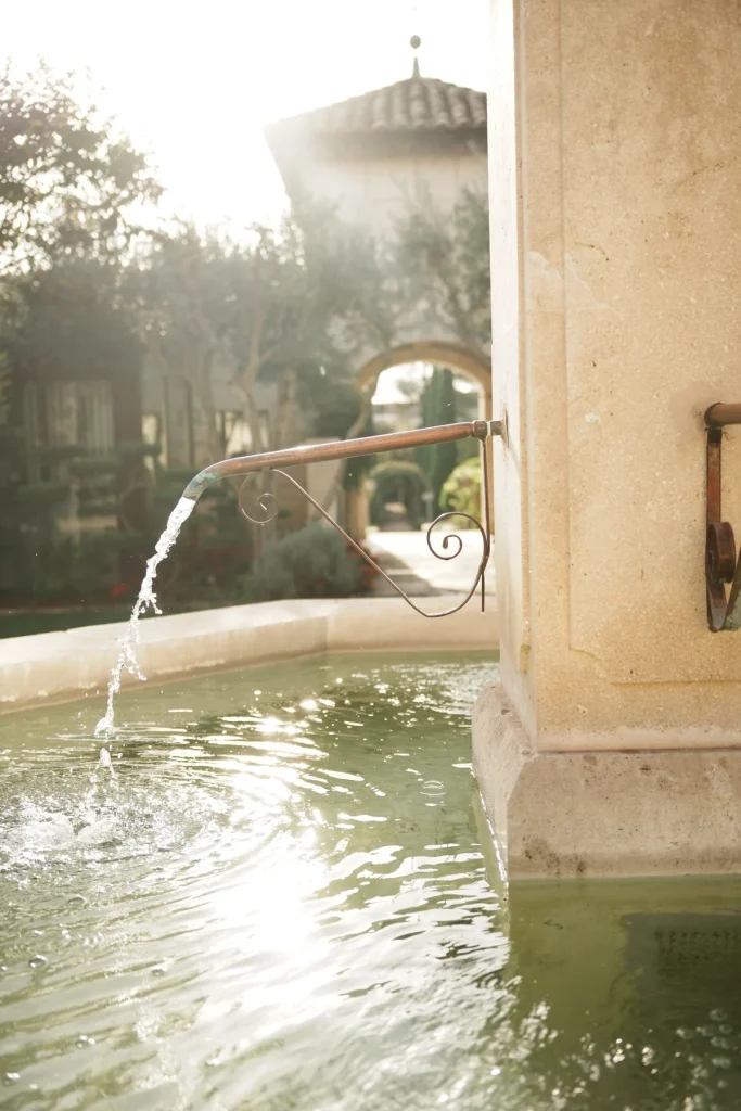 Jeux d’eau et lumière au domaine de Verchant